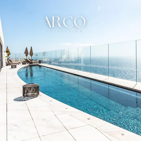 Daire Cozy Mercury Tower With Rooftop Pool By Arcocollection *