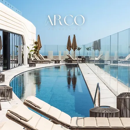 Cozy Mercury Tower With Rooftop Pool By Arcocollection 아파트