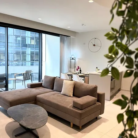 Daire Cozy Mercury Tower With Rooftop Pool By Arcocollection *