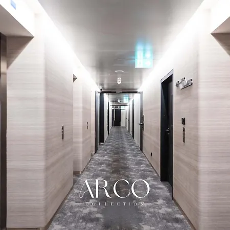 Daire Cozy Mercury Tower With Rooftop Pool By Arcocollection *