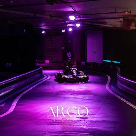 아파트 Cozy Mercury Tower With Rooftop Pool By Arcocollection